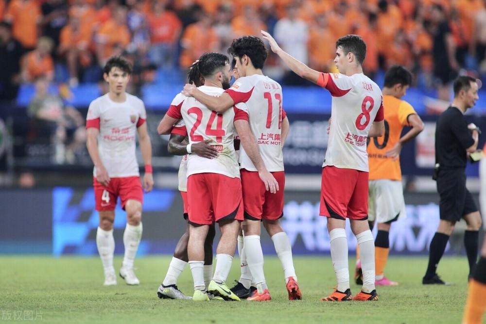 雷竞技raybet- 利沃诺港口德比激情上演，球迷冲突引争议